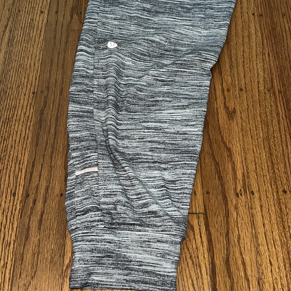 Lululemon Ready to Rulu Joggers - Picture 6 of 8